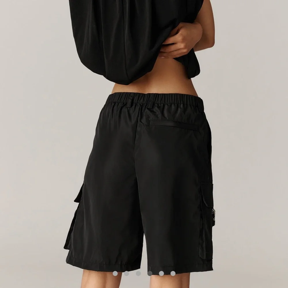 *By Anthropologie Cargo Shorts - Picture 3 of 6
